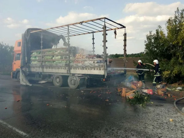 На трасі у Вітовському районі горіла вантажівка з овочами | Корабелов.ИНФО