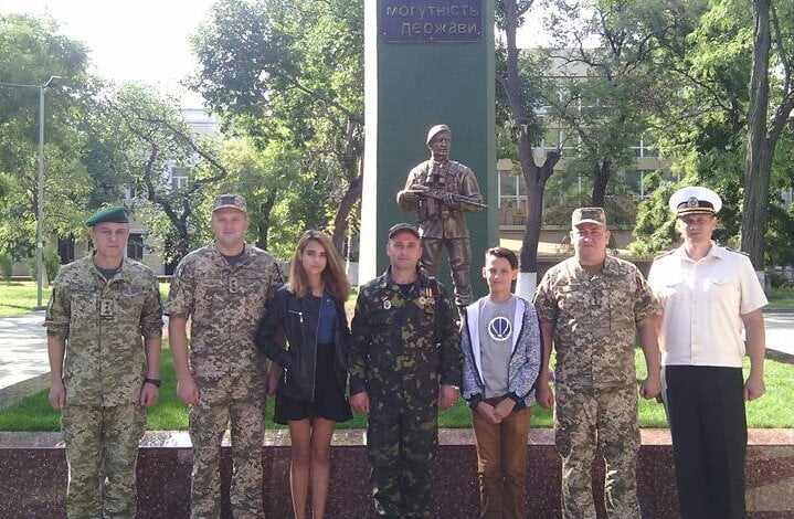 Мешканець Корабельного району отримав відзнаку Президента України "За гуманітарну участь в АТО" | Корабелов.ИНФО image 3