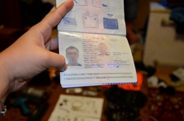 Поліцейські затримали групу квартирних крадіїв з Грузії, що "обчищали" домівки у різних районах Миколаєва (ВІДЕО) | Корабелов.ИНФО image 6