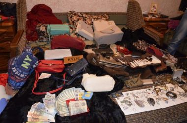 Поліцейські затримали групу квартирних крадіїв з Грузії, що "обчищали" домівки у різних районах Миколаєва (ВІДЕО) | Корабелов.ИНФО image 9