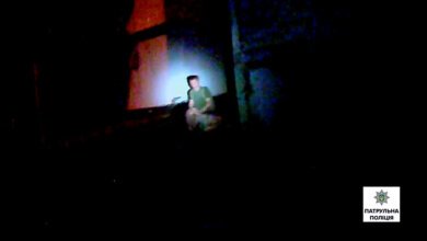 «Не надо, отпустите, пожалуйста». Ночью патрульные в Николаеве спасли девушку от изнасилования | Корабелов.ИНФО