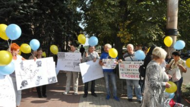 Зоозащитники вышли под здание Николаевского горсовета с митингом против применения эвтаназии к собакам (ВИДЕО) | Корабелов.ИНФО image 5