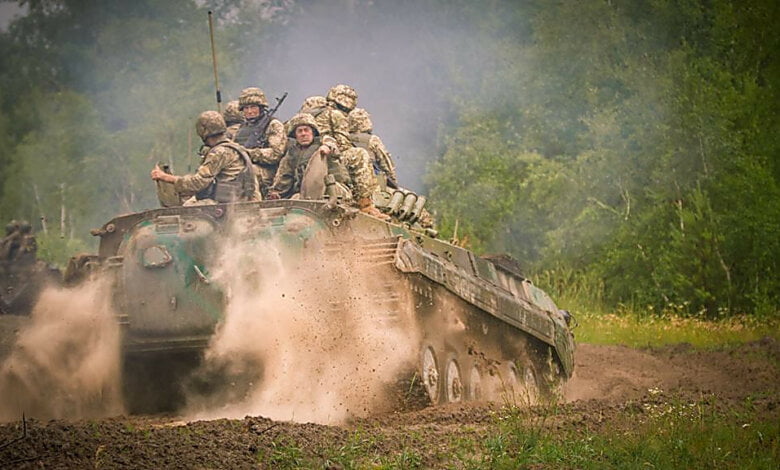 "Кто не согласен - доказывайте позицию в окопе", - Турчинов предлагает увеличить денежное содержание военных | Корабелов.ИНФО