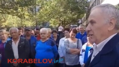 "Океановцы" вышли на митинг: "Задолжали по заработной плате - ну и народ собрался" (ВИДЕО) | Корабелов.ИНФО image 1