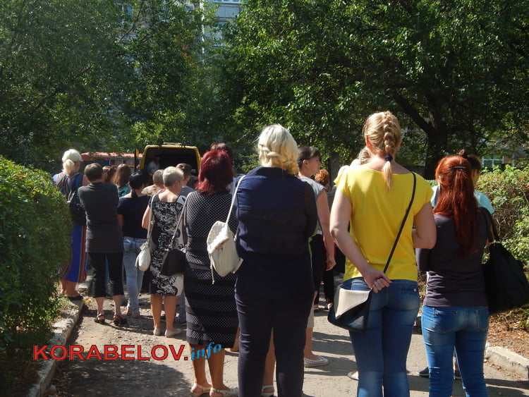 "Она была такая... Все ее любили". В Корабельном простились со школьницей, покончившей жизнь самоубийством | Корабелов.ИНФО image 2