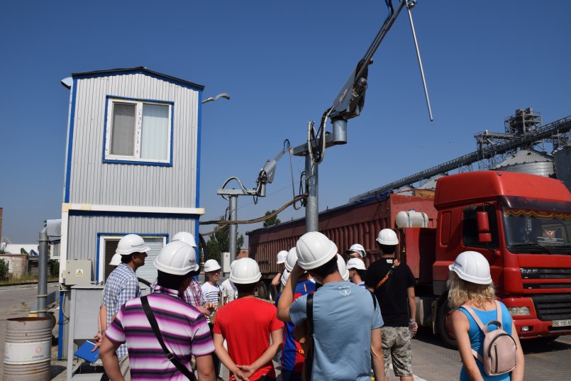 "Знакомство с успешными предприятиями": порт "Ника-Тера" организовал экскурсию для студентов из Китая | Корабелов.ИНФО образ 5