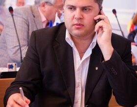 Победитель тендера отказался убирать газоны в Корабельном районе. Другая фирма заявляет о сговоре в департаменте ЖКХ | Корабелов.ИНФО image 2