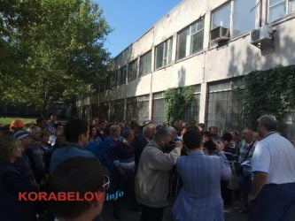 "Нас считают терпилами, но "гайку может сорвать" у людей", - митингующие из-за задержки зарплат "океановцы" (ВИДЕО) | Корабелов.ИНФО image 9