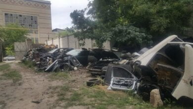 Справжній цвинтар автомобілів «BMW» виявили оперативники у Миколаєві (ВІДЕО) | Корабелов.ИНФО image 7