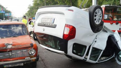 После столкновения с «ВАЗ-2101» в Николаеве «Renault» перевернулся на крышу, водитель госпитализирован | Корабелов.ИНФО image 7