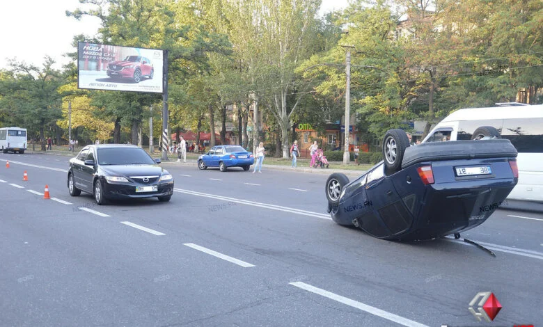 На крышу перевернулся «Opel» - из-за ДТП перекрыли проспект Богоявленский | Корабелов.ИНФО image 2