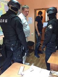 Пойманный на взятке подполковник - экс-заместитель начальника Корабельного райотдела полиции Виталий Данич (ВИДЕО) | Корабелов.ИНФО image 2