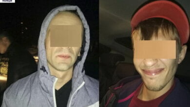 Семеро задержанных за сутки. Молодые люди в Корабельном районе, как ни прятали при себе наркотики, но патрульные их нашли | Корабелов.ИНФО image 3