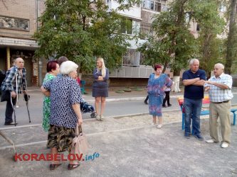 "Как привезли, так и уберите!" - жители Корабельного потребовали вывезти гранитную пыль с детской площадки | Корабелов.ИНФО image 9