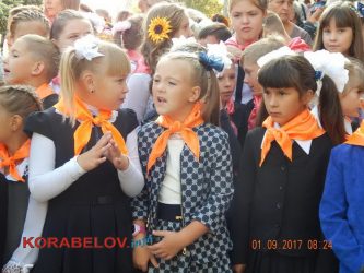 Оберег, Винни-Пух, семейные галстуки... Школа в Корабельном отмечает свой 65-летний юбилей (ВИДЕО) | Корабелов.ИНФО image 16