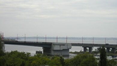 Парень в Николаеве из-за желания сделать "экстремальное фото" упал с моста в реку | Корабелов.ИНФО