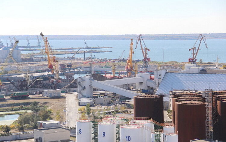 За три квартала 2017 г. порт «Ника-Тера» увеличил грузооборот на 44% | Корабелов.ИНФО image 2