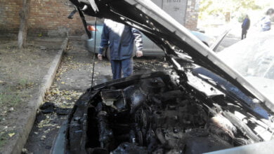 К тушению "Опеля" в Корабельном районе задействовано 7 пожарных и две единицы спасательной техники | Корабелов.ИНФО image 2