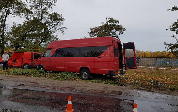 Четыре человека пострадали в результате столкновения «маршрутки» и микроавтобуса на Широкобальском "перегоне" | Корабелов.ИНФО image 3