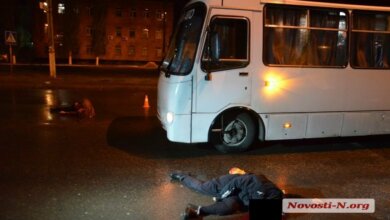Автобус в Николаеве сбил насмерть двух пешеходов-пенсионеров | Корабелов.ИНФО image 1