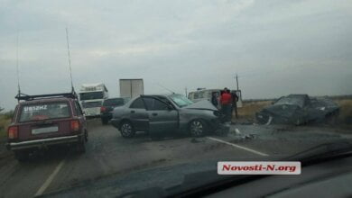 На трассе «Николаев-Херсон» автомобили столкнулись лоб в лоб: 3 человека - в тяжелом состоянии | Корабелов.ИНФО