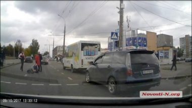В центре Николаева "БМВ" на литовских номерах сбил женщину на "зебре" | Корабелов.ИНФО образ 2