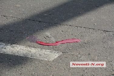 В центре Николаева "БМВ" на литовских номерах сбил женщину на "зебре" | Корабелов.ИНФО image 10