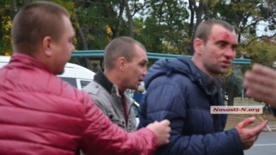 Пьяный офицер Николаевской полиции устроил дебош и драку в «наливайке» (видео) | Корабелов.ИНФО image 1