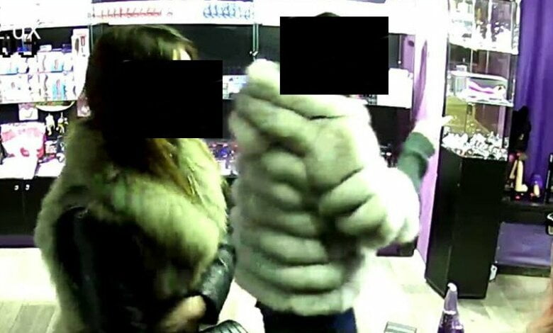 Две девицы украли фаллоимитатор за 1 000 гривен из секс-шопа в Николаеве | Корабелов.ИНФО