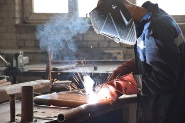 Более 70 фирменных лавочек, бесплатный Wi-fi - "Ника-Тера" продолжает благоустраивать город | Корабелов.ИНФО образ 2