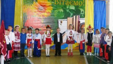 Промовили клятву та побилися на шаблях: першокласників у Корабельному районі Миколаєва посвятили в козачата | Корабелов.ИНФО image 3