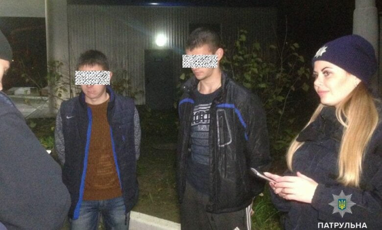 Ночью в Николаеве трое мужчин напали и ограбили журналиста, который снимал сюжет (ВИДЕО) | Корабелов.ИНФО image 5