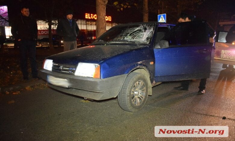 На проспекте Богоявленском автомобиль сбил пешехода на переходе - пострадавшего увезла скорая | Корабелов.ИНФО