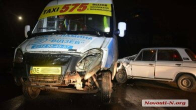 Несколько человек травмированы при столкновении "маршрутки" и «Жигулей» в Корабельном районе | Корабелов.ИНФО image 2