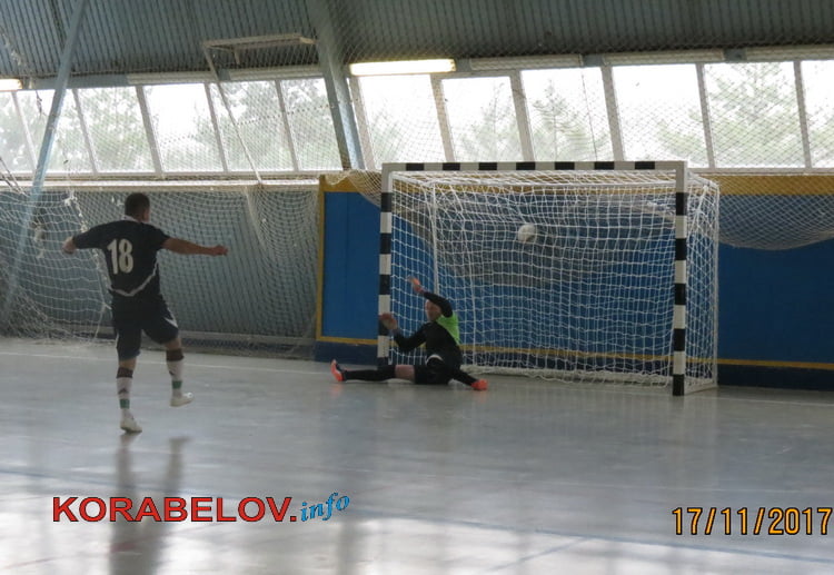 "Футбольные гладиаторы" юга Украины сразились в Корабельном районе за Кубок памяти Виталия Крапивы (ВИДЕО) | Корабелов.ИНФО image 15