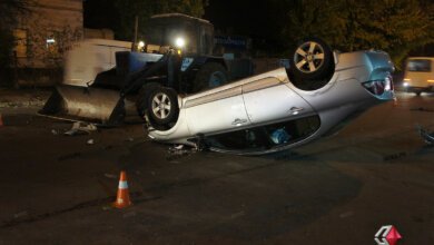 ДТП в Николаеве: врезавшись в трактор, «Honda» перевернулась на крышу, пострадала женщина-водитель | Корабелов.ИНФО
