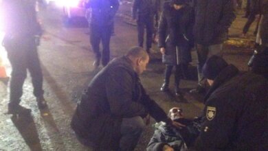 «Маршрутка» №1 сбила пешехода, перебегавшего дорогу на красный сигнал светофора (Видео) | Корабелов.ИНФО image 1