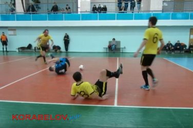 Настроились на победу и выиграли: футболисты "Ольвии" сразились с командой "Б.Е.Д.А" (видео) | Корабелов.ИНФО image 16