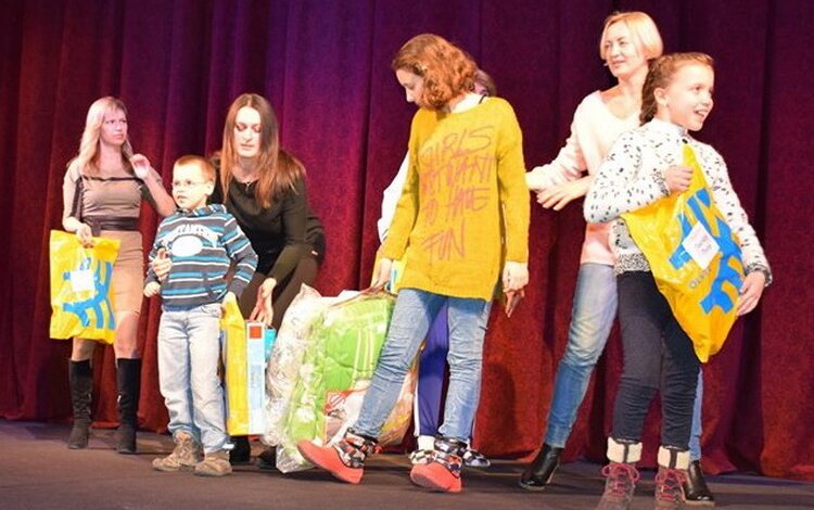 "Чужих детей не бывает", - сотрудники "Ольвии" исполнили заветные желания николаевских малышей | Корабелов.ИНФО образ 19