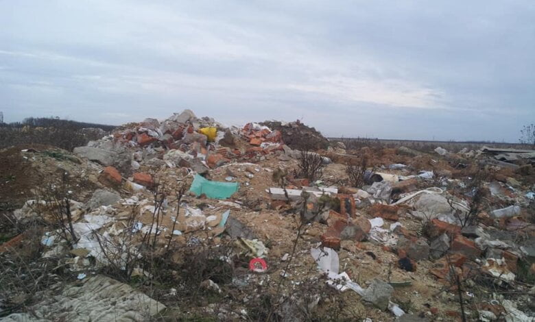 "С каждым годом кучи все выше и выше", - николаевец возмущен стихийной мусорной свалкой в Корабельном районе | Корабелов.ИНФО
