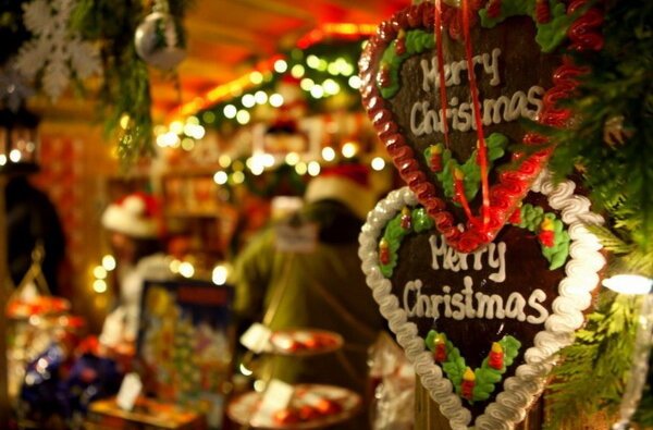"Бред это всё" или "Чем больше, тем лучше!" - мнения жителей Корабельного района о праздновании Рождества 25 декабря | Корабелов.ИНФО