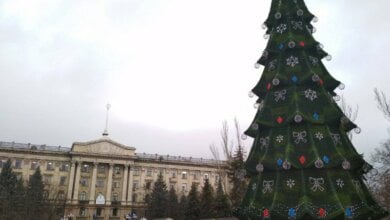 В Николаеве установили главную городскую ёлку | Корабелов.ИНФО