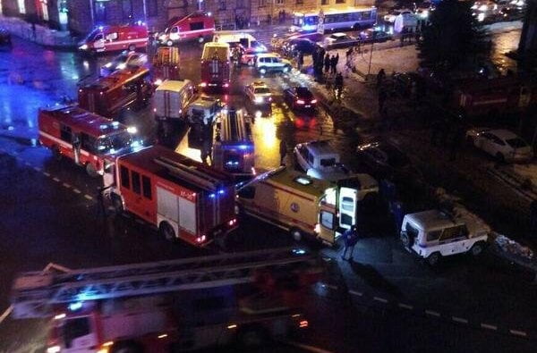 Взрыв бомбы в супермаркете Петербурга. Пострадало 10 человек | Корабелов.ИНФО