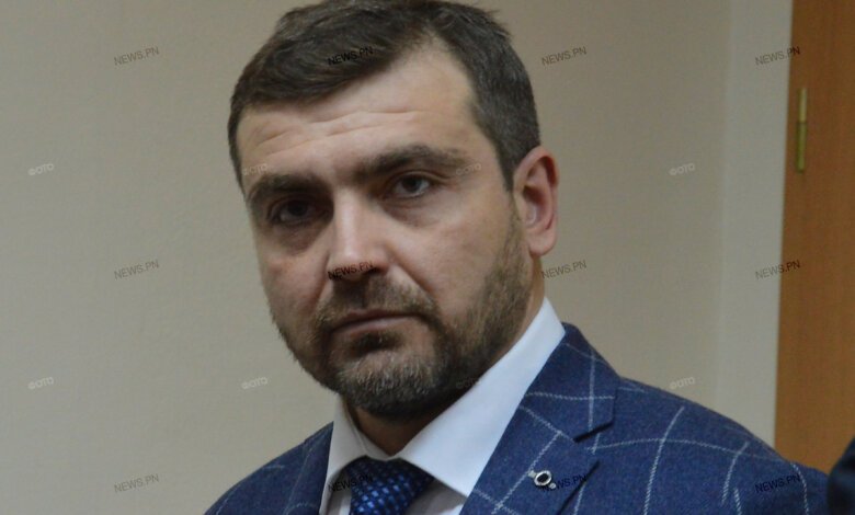 Директор Николаевского аэропорта принес взятку губернатору Савченко и был задержан полицией | Корабелов.ИНФО