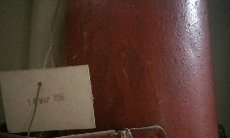 "От неисправности огнетушителя никто не сгорит", - начальник Корабельного отдела ГСЧС о ситуации в здании райадминистрации | Корабелов.ИНФО