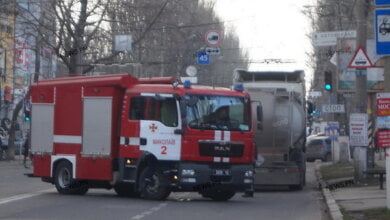 В Николаеве перекрыли улицу из-за протечки ядовитого вещества из автоцистерны (видео) | Корабелов.ИНФО image 3