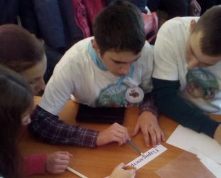 Дух соперничества, новые знания и приятное общение: ученики 4 заведений в Корабельном районе встретились на "Брейн-ринге" | Корабелов.ИНФО image 8