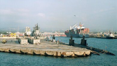 У порту Сирії через борги судновласника застрягли 10 українських моряків, серед яких троє миколаївців | Корабелов.ИНФО