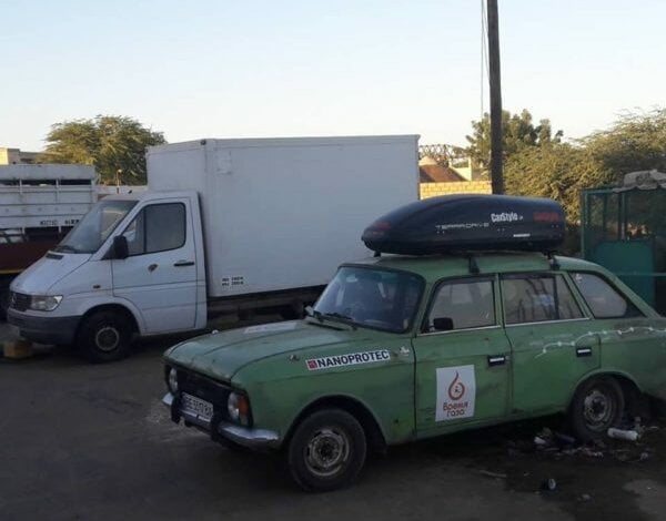 "В шаге от цели". Не смогли достигнуть финиша в путешествии до Африки николаевцы "на ржавом Москвиче" | Корабелов.ИНФО image 3