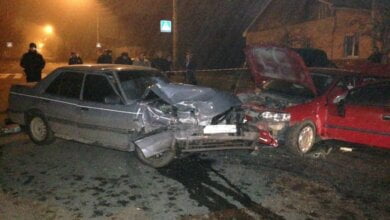 В Николаеве пьяный водитель на "Мазде" врезался в припаркованный "Опель": двое пострадавших | Корабелов.ИНФО image 1